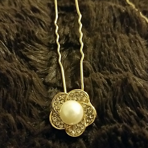 Tbd *Vintage look flower hairpins - Picture 2 of 3